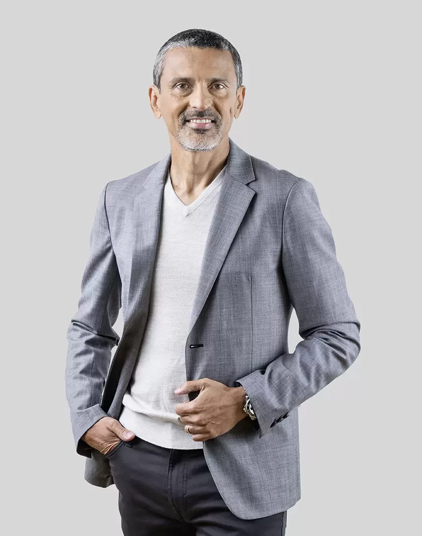 Luiz Rocha, le chercheur de poissons | Luiz Rocha, Lauréat Rolex Awards 2021, explore et protège les récifs coralliens mésophotiques et leurs biodiversité dans l'océan Indien. (DR) | Françoise Blind-Kempinski - Directrice éditoriale et réalisatrice (journaliste Les Echos)