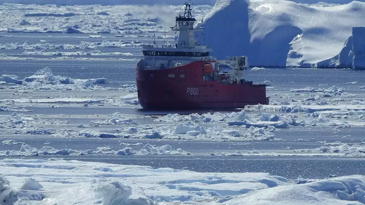L’océan Austral se réchauffe en profondeur | Dumont d'Urville - Arrivée de l'Astrolabe | Françoise Blind-Kempinski - Directrice éditoriale et réalisatrice (journaliste Les Echos)
