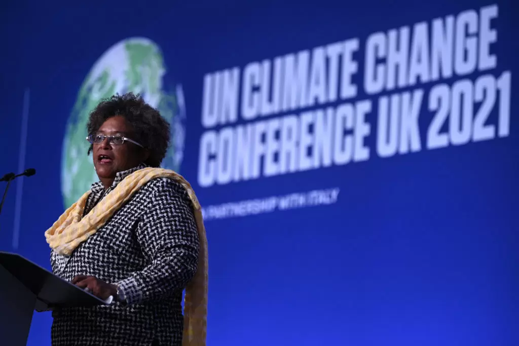 Le bilan de la Cop 26: un difficile compromis | Mia Mottley, Premier ministre de la Barbade. Photo : DANIEL LEAL-OLIVAS / various sources / AFP | Françoise Blind-Kempinski - Directrice éditoriale et réalisatrice (journaliste Les Echos)