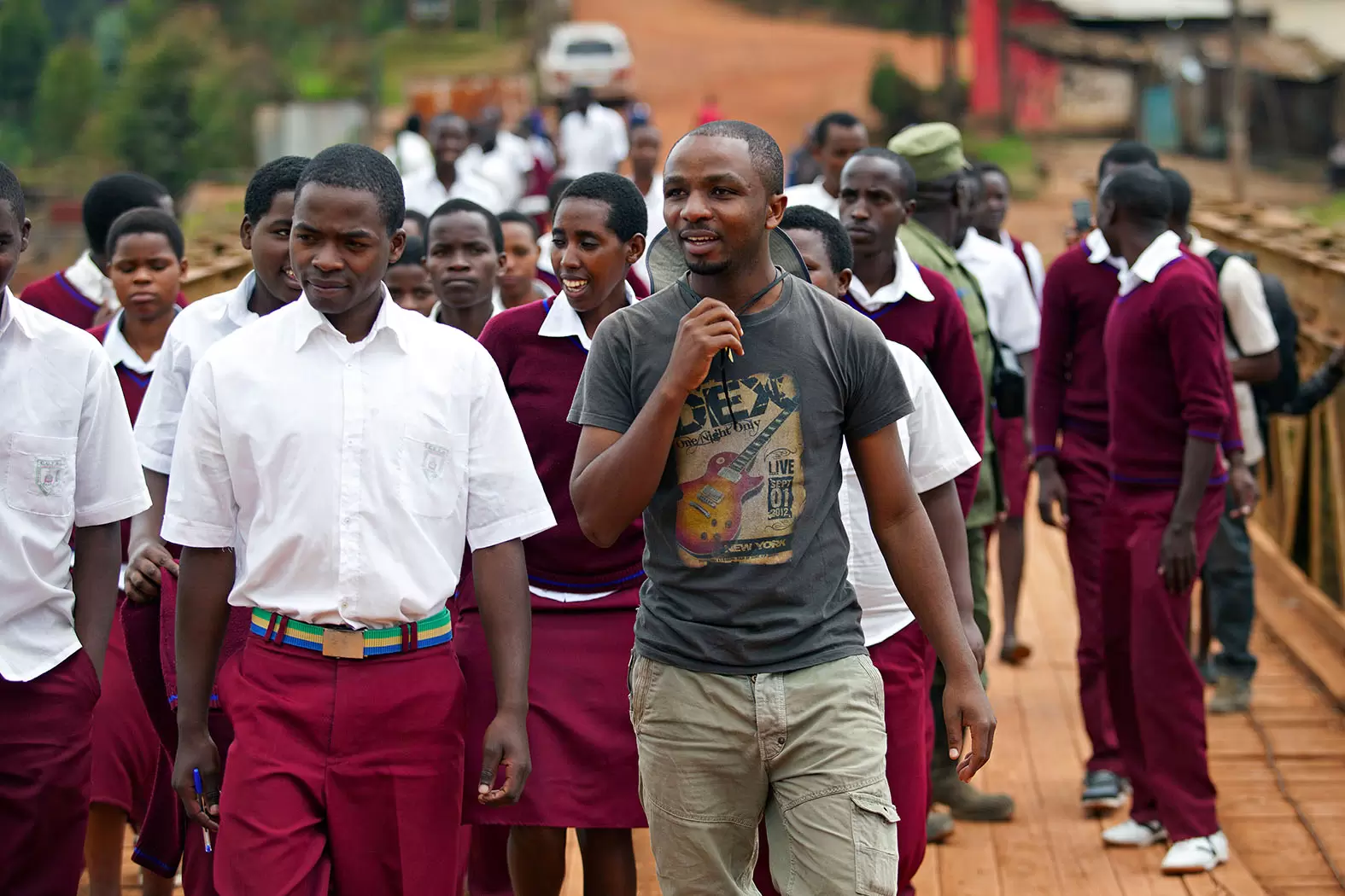 Olivier Nsengimana, le sauveur des grues royales | Olivier Nsengimana travaille avec les villages et les écoles pour défendre les grues royales. Crédit : Rolex/Thierry Grobet | Françoise Blind-Kempinski - Directrice éditoriale et réalisatrice (journaliste Les Echos)