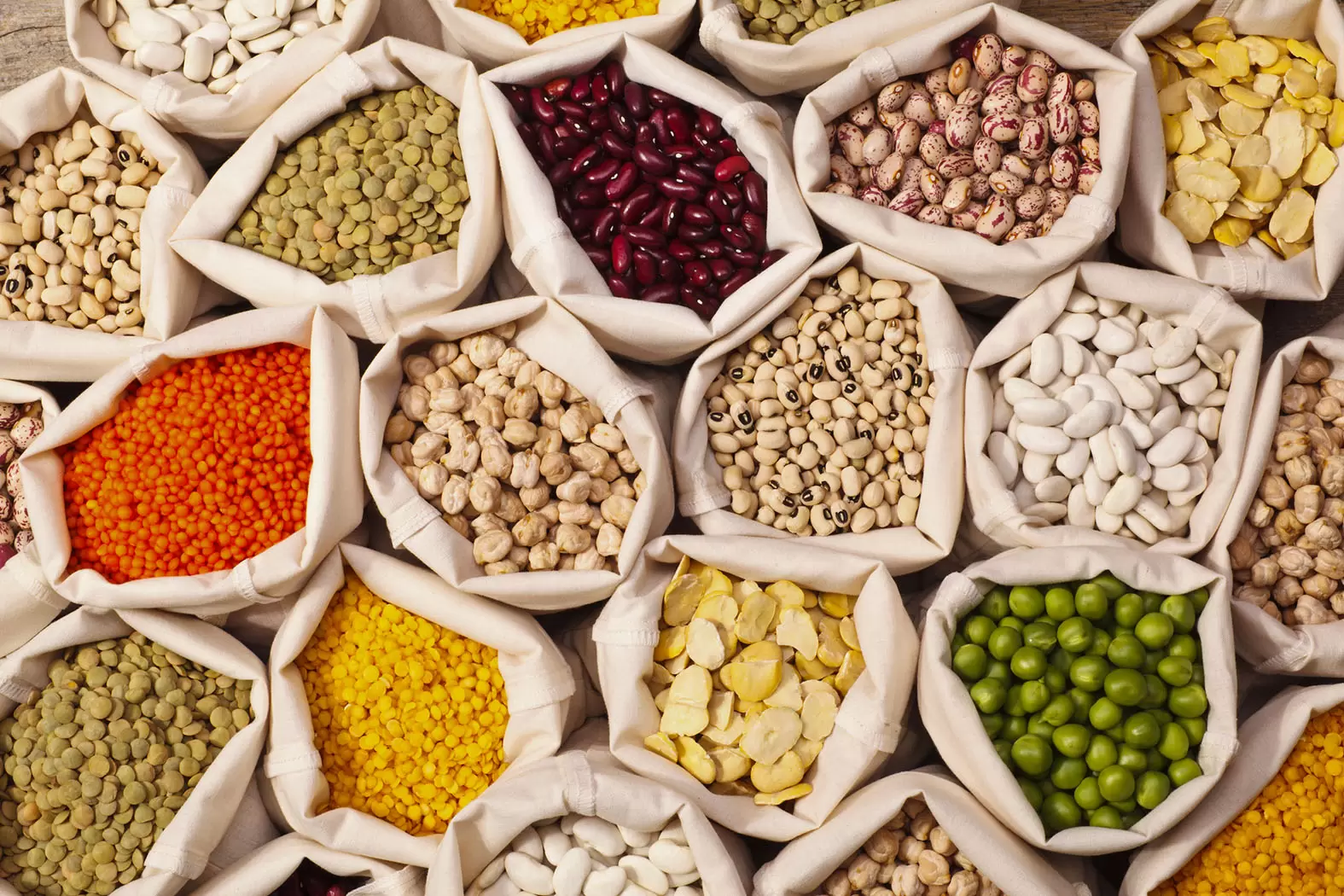 Notre futur passe par les légumineuses | iStock - Légumes en vrac | Françoise Blind-Kempinski - Directrice éditoriale et réalisatrice (journaliste Les Echos)