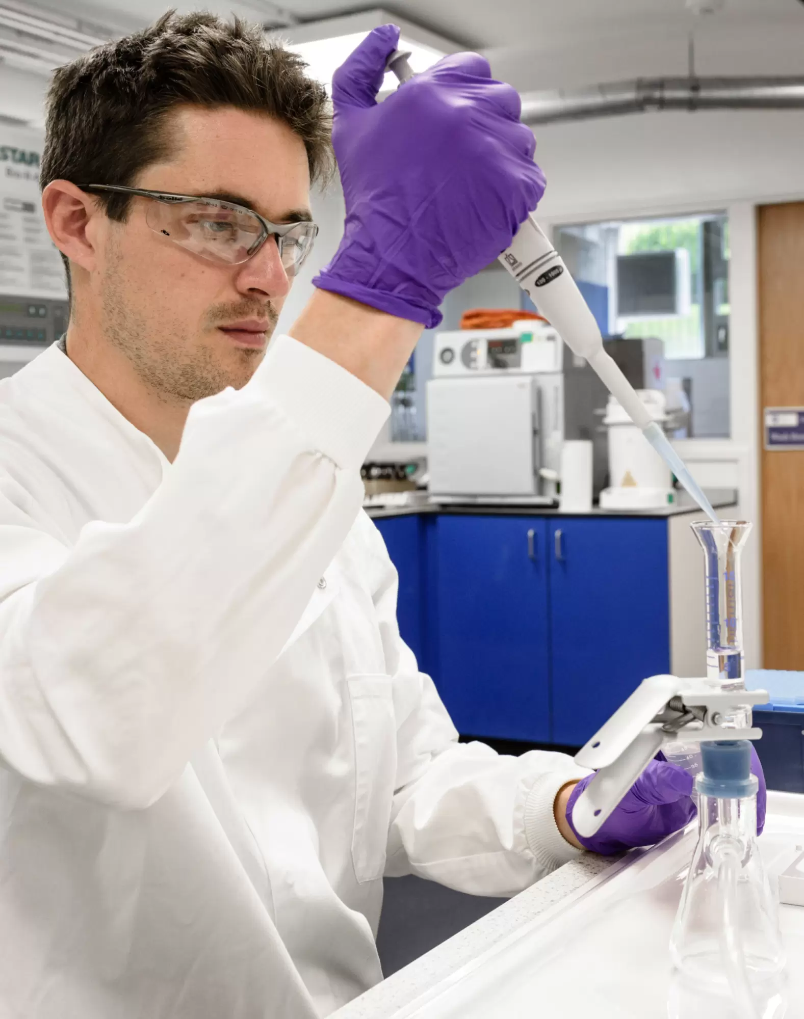 Joseph Cook, le chasseur de glace vivante | Joseph Cook (Marc Latzel/Rolex) | Françoise Blind-Kempinski - Directrice éditoriale et réalisatrice (journaliste Les Echos)