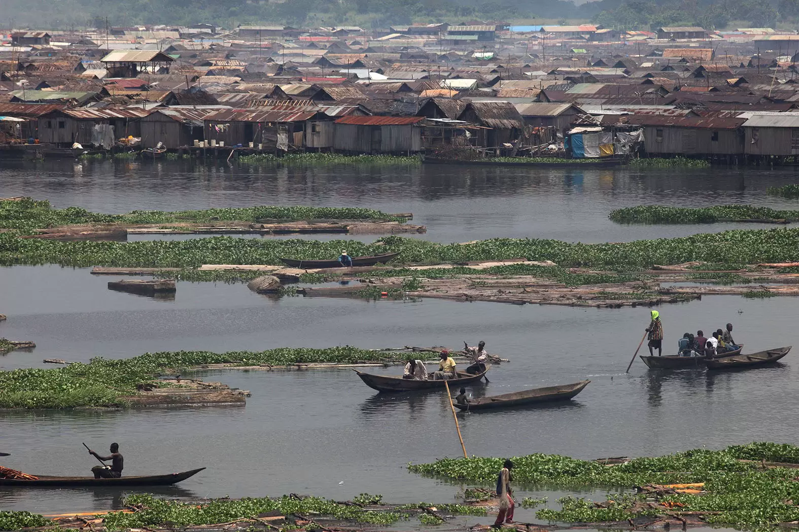 SIPA_AP20884025_000002