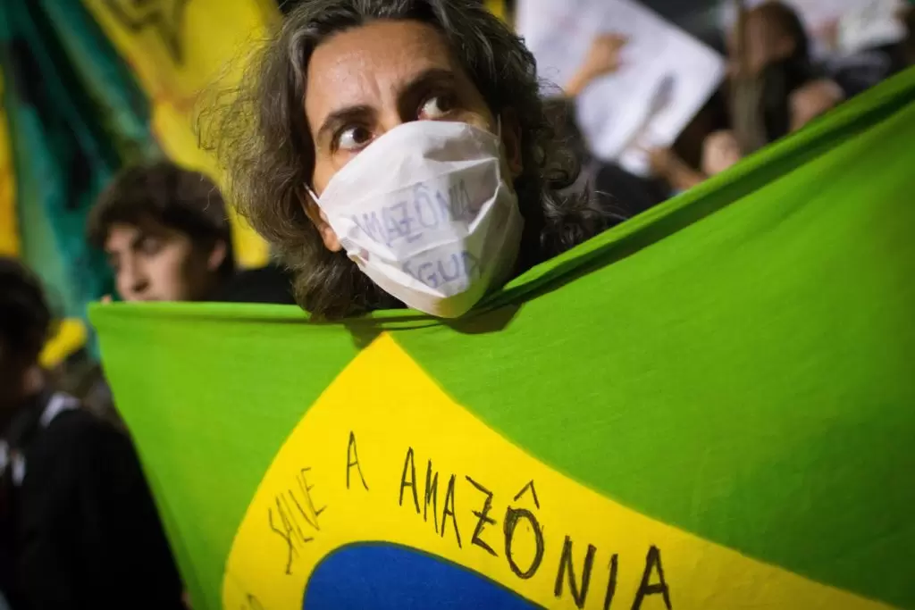 Dix ans pour sauver la forêt tropicale | Manifestation contre les incendies de forêt amazonienne à São Paulo, le 23 août 2019. | Françoise Blind-Kempinski - Directrice éditoriale et réalisatrice (journaliste Les Echos)